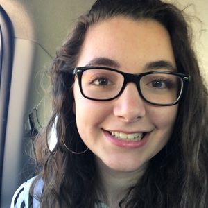 Meet your Posher, Mackenzie